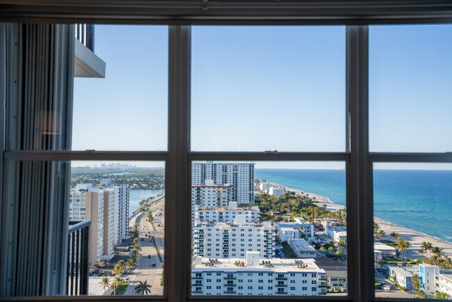 Building Photo - 2101 S Ocean Dr