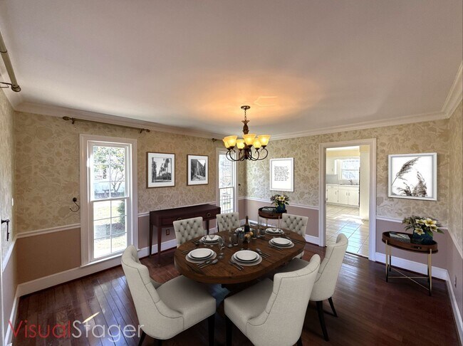 Building Photo - Beautiful 5 Bedroom 3 Bathroom House on Country Club Golf Course!