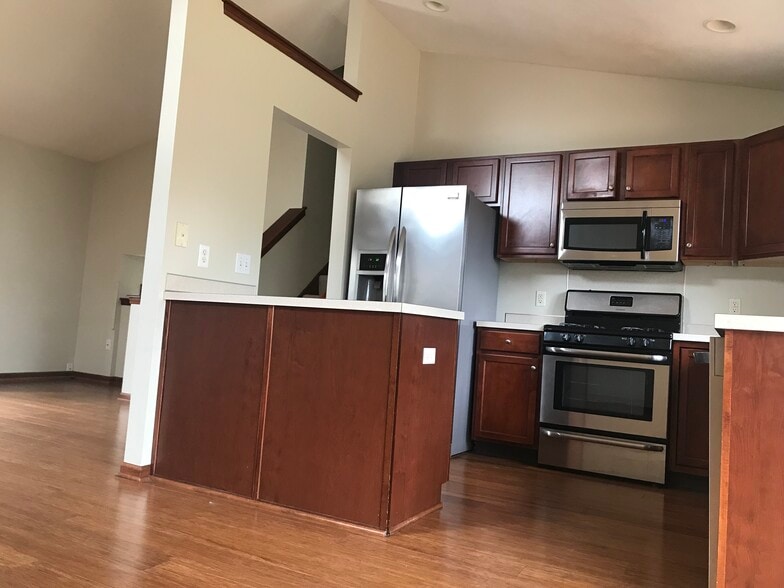 Fully furnished Kitchen - 3843 West De Blaay Ct SE