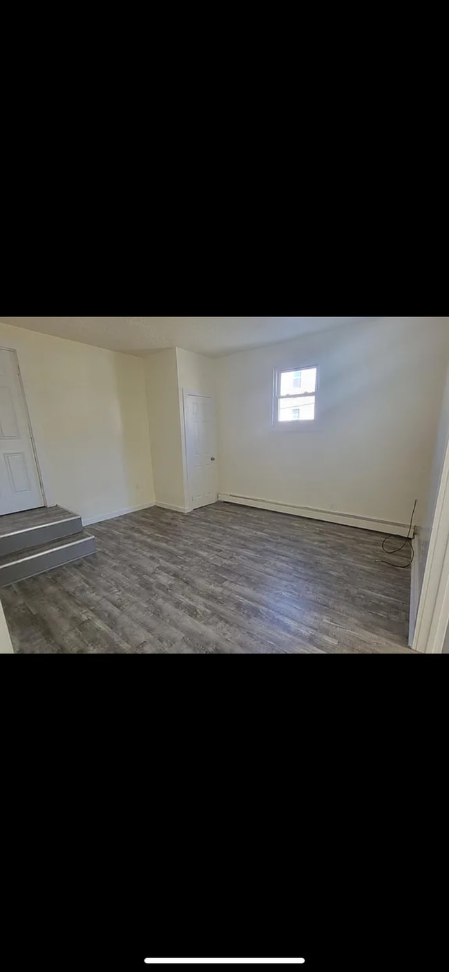 Building Photo - 1123 Grove St