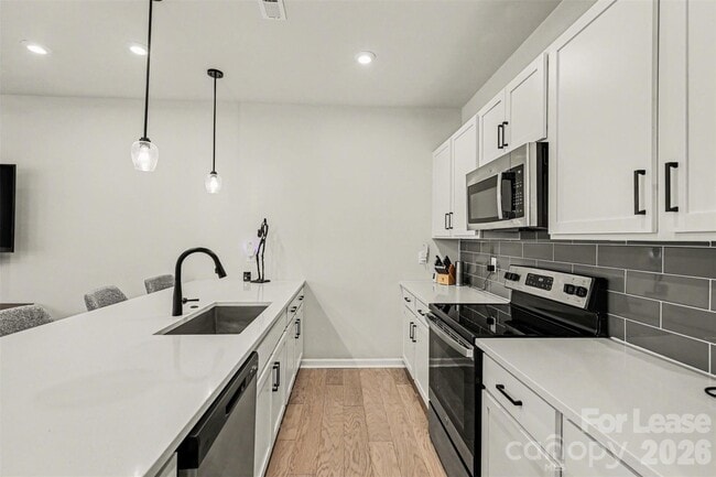 Building Photo - 5128 Somerset Hill Ln