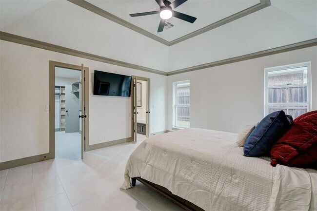 Building Photo - 3616 Burlington Dr