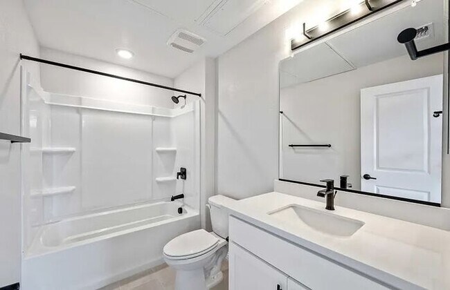Building Photo - 125 Waters Park Cir