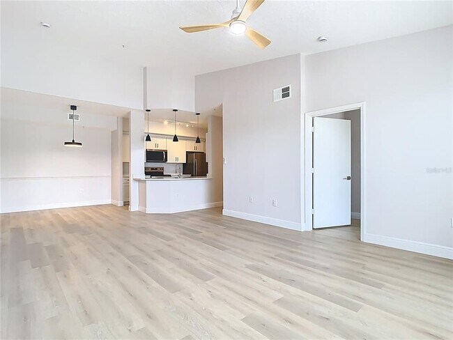 Building Photo - 5560 Metrowest Blvd