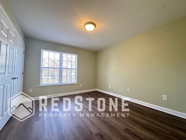 Building Photo - 2224 May Dr