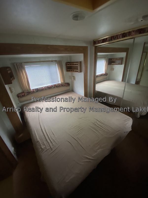 Building Photo - RV in Happy Hollow