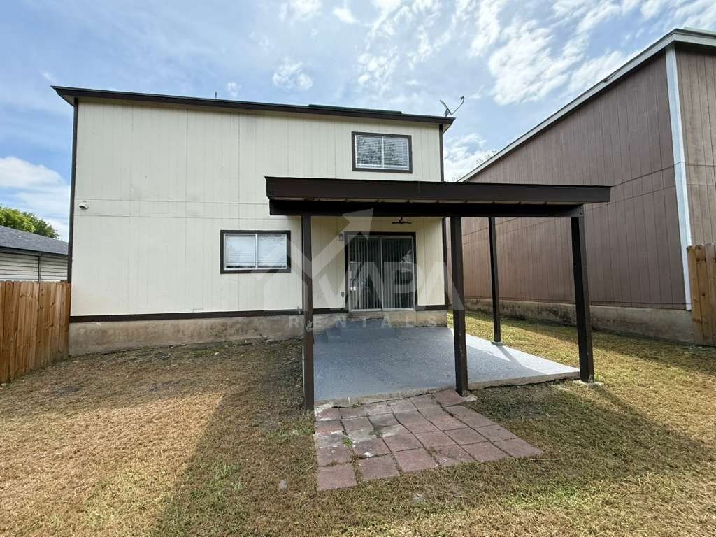Building Photo - 3713 Candlebluff Dr