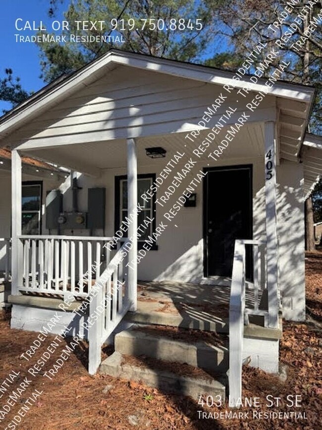 Building Photo - 403 Lane St SE