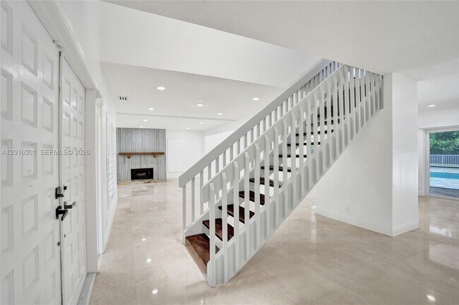Building Photo - 4024 Frances Dr