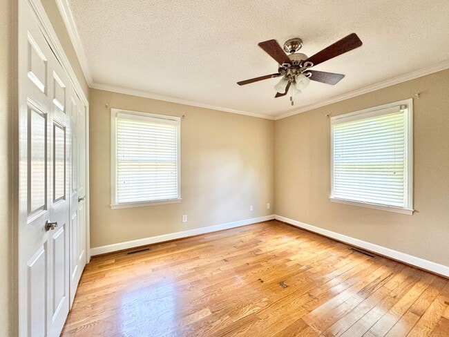 Building Photo - Spacious 3 Bedroom with Backyard Pool