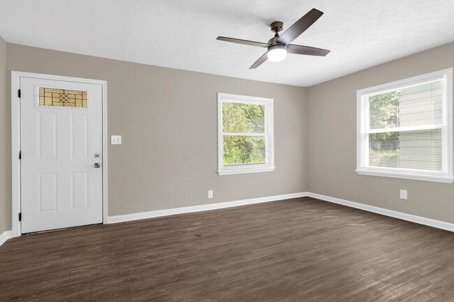 Building Photo - 1059 Lawrence Dr