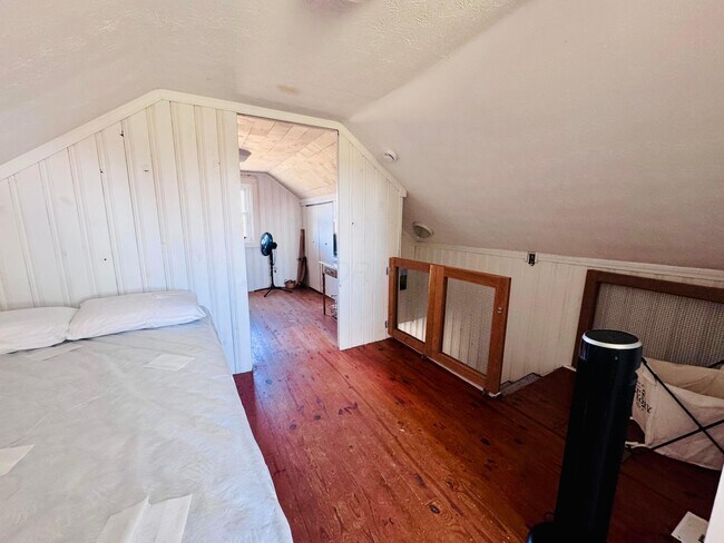 Building Photo - 3420 Point Lookout Rd