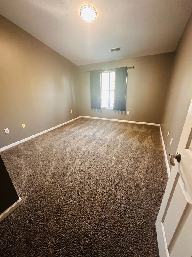 Building Photo - 6518 Jade Stream Ct