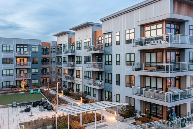 Building Photo - Windsor Marina Bay Apartments