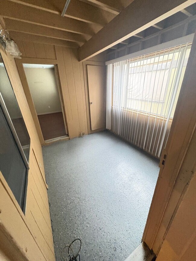 Building Photo - 2375 Tripp Dr