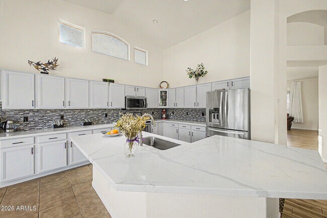 Building Photo - 8663 W Yukon Dr