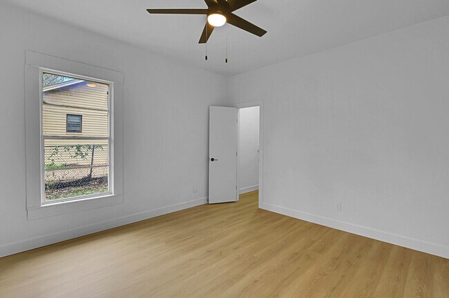 Building Photo - Newly Remodeled 4BD 2BA Home in Waco