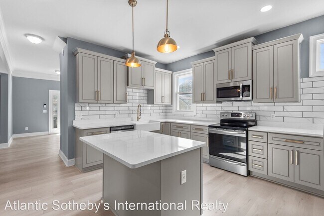 Building Photo - 6 br, 4 bath House - 806 W 34th Street