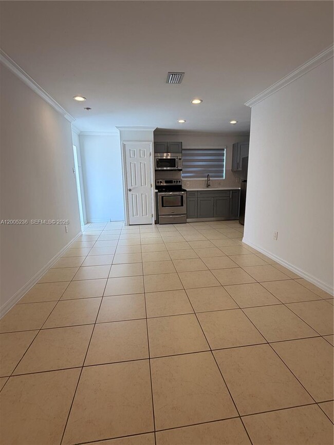 Building Photo - 3011 N 74th Way