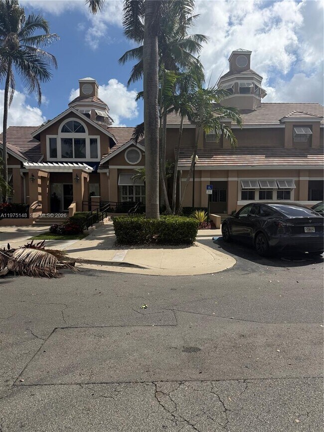 Building Photo - 15680 SW 106th Ln