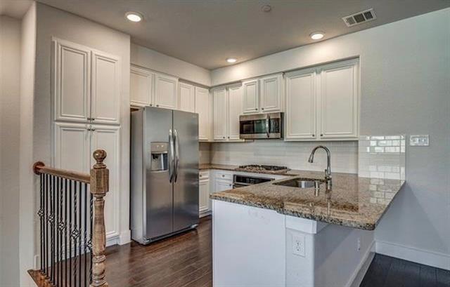 Building Photo - 2406 Magalia Ln
