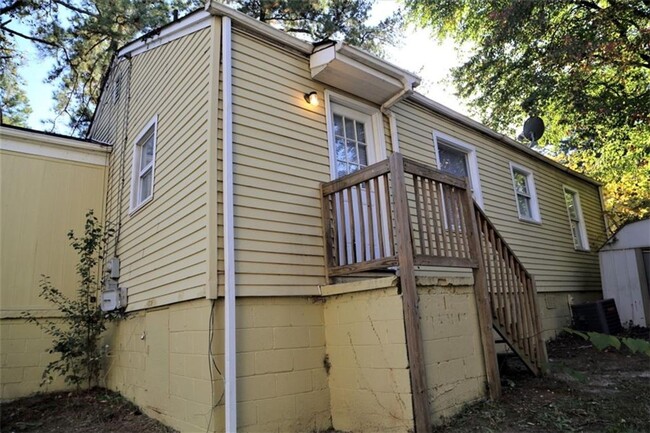 Building Photo - Banberry-Marietta Two Bedroom House