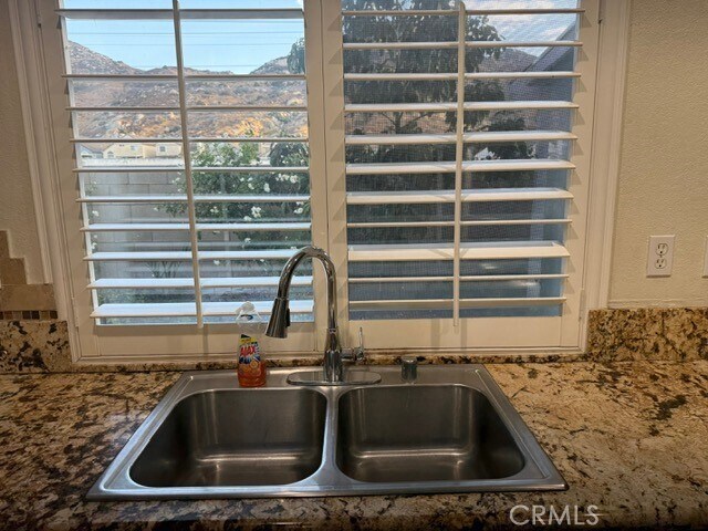Building Photo - 16165 Windcrest Dr
