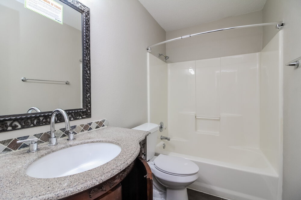 Building Photo - 900 Vicksburg Ln