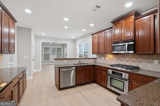 Building Photo - 3345 Olivia Ct