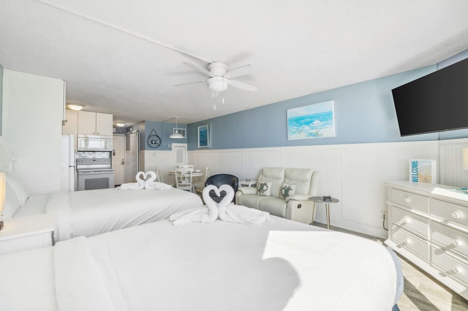 Building Photo - 8817 S Thomas Dr