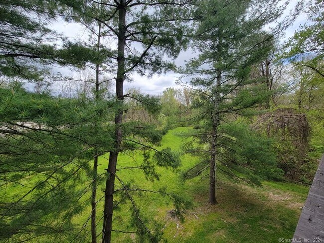 Building Photo - 22 Essex Ct