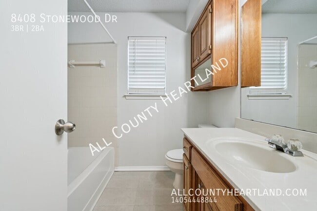 Building Photo - 8408 Stonewood Dr