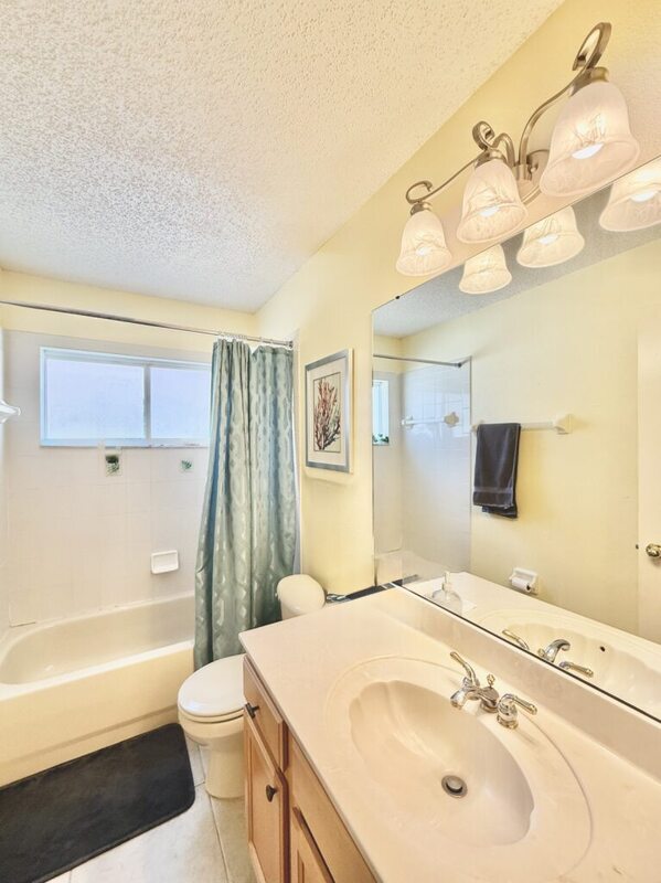 Building Photo - 854 Addison Dr NE