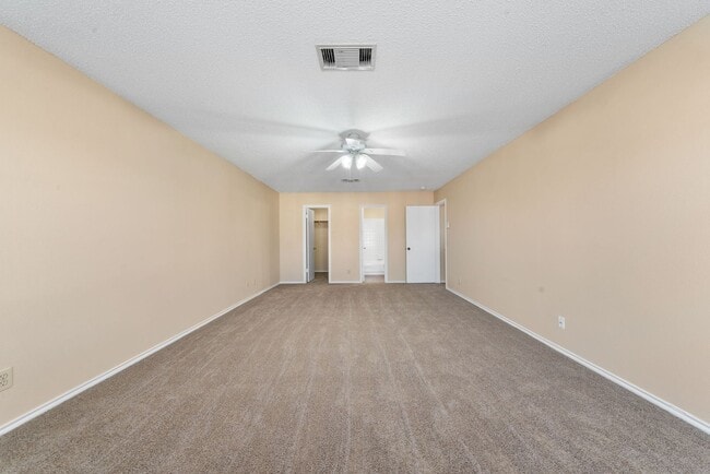 Building Photo - 7038 Cole Creek Dr