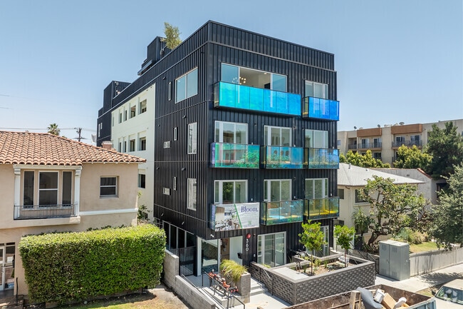 Building Photo - Bloom Beverly Grove - Fully Furnished Suites