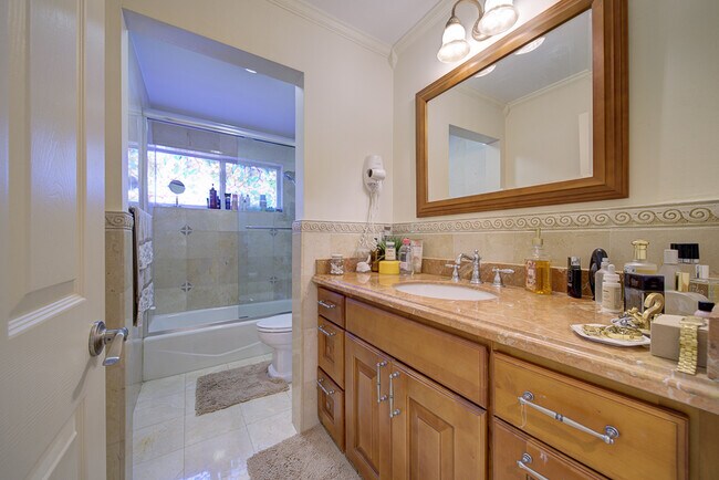 Building Photo - 16811 NW 83rd Ave