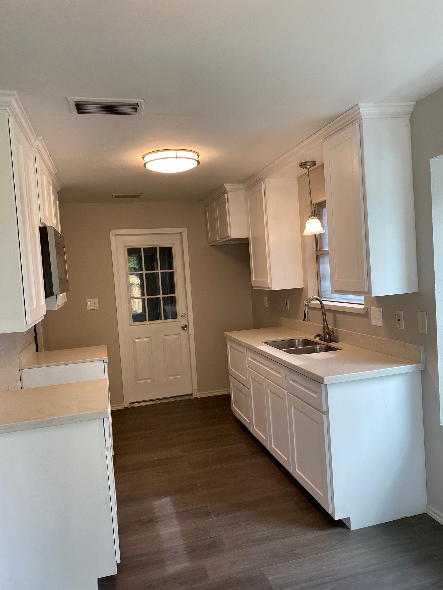 Building Photo - 1901 S Arden St