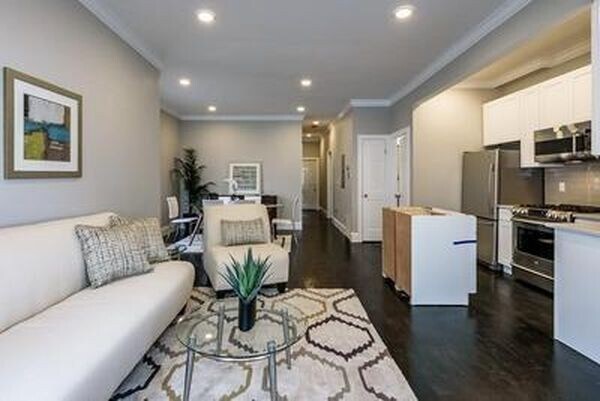 Building Photo - 69 Day St