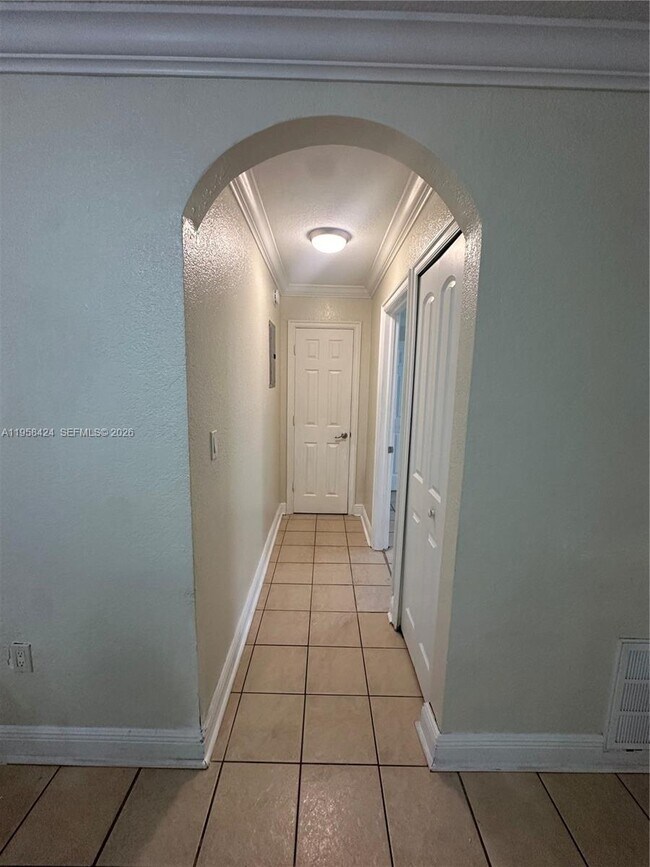 Building Photo - 17255 SW 95th Ave