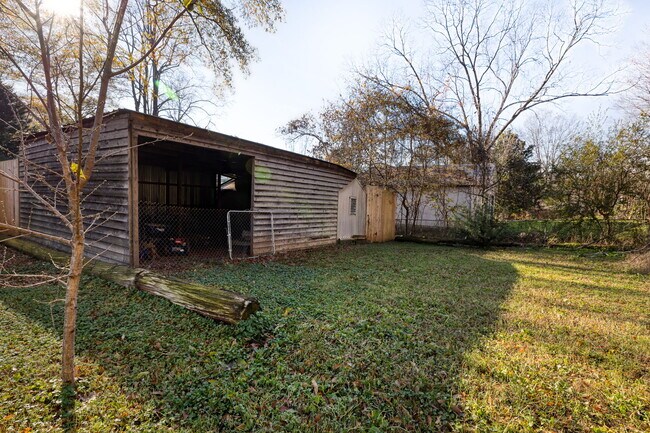Building Photo - 123 McCollum St