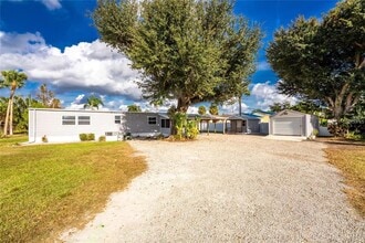 Building Photo - 11916 SW Newman Terrace
