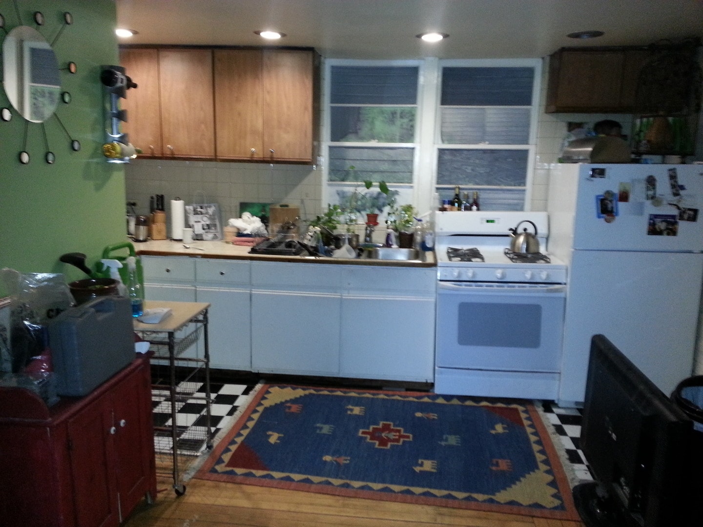 Building Photo - 2350 W Augusta Blvd