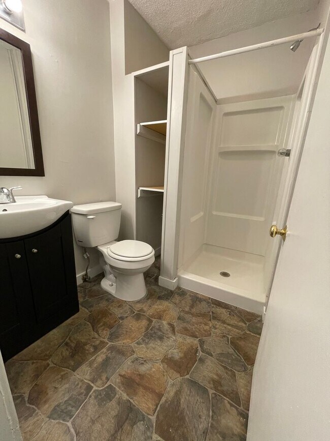 Building Photo - $200 off first months rent- Ball State Uni...