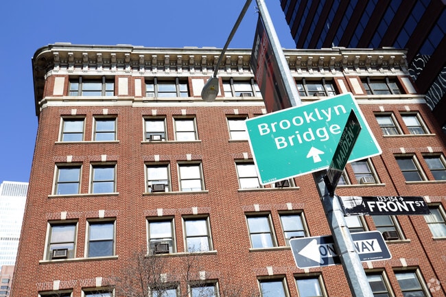 156 - 16- Front St - 160 Front St