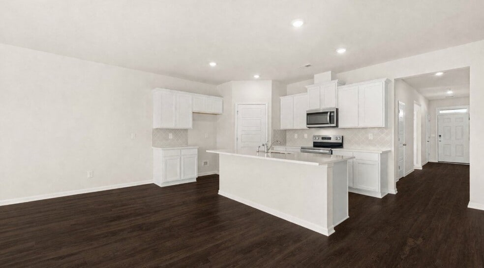 Building Photo - 163 Champlain Rd