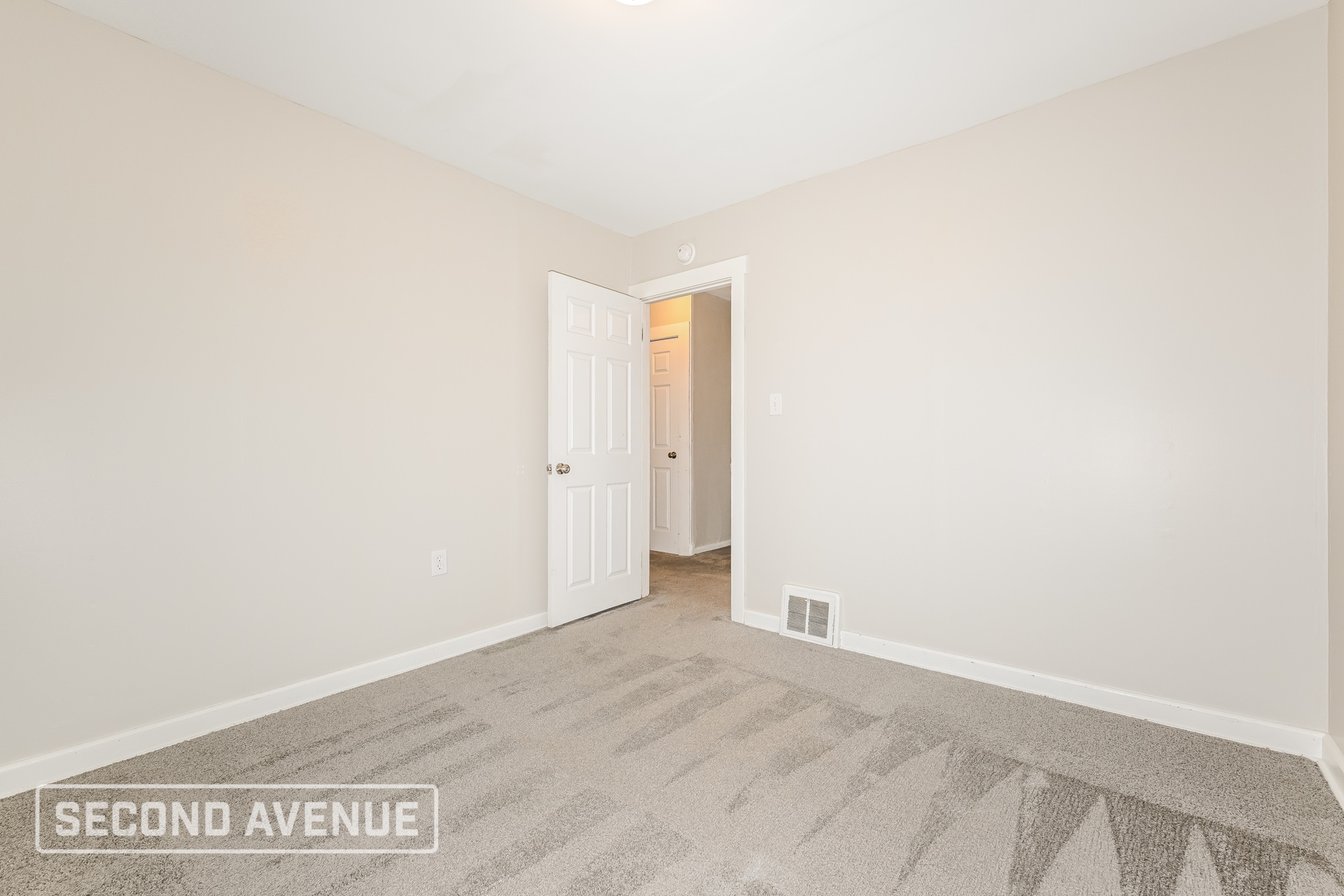 Building Photo - 137 Hill Rd