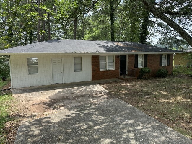 Building Photo - 5884 Ash St