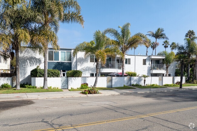 Building Photo - La Cabana