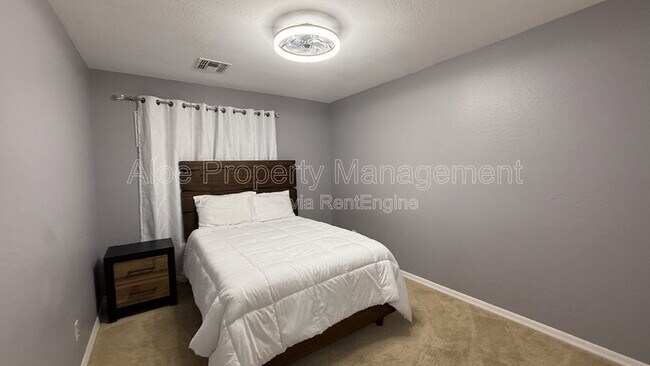 Building Photo - 3552 N Excalibur Pl