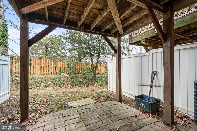 Building Photo - 6185 Little Valley Way